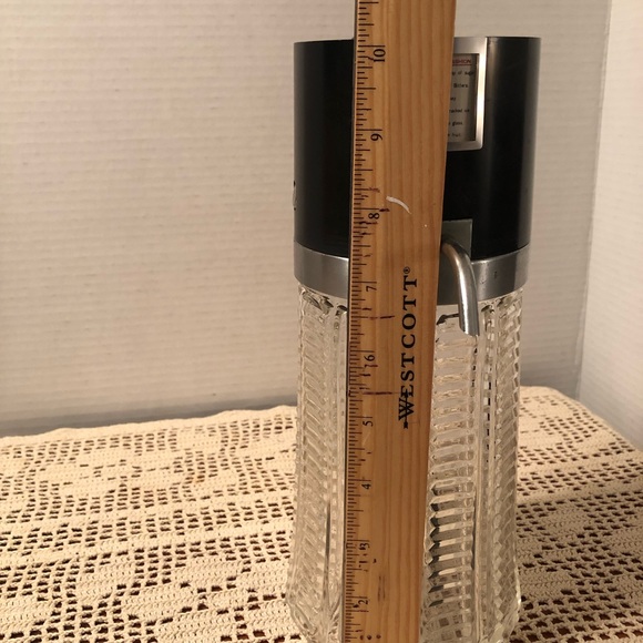 Rare cordless mix and serve drink dispenser - Picture 2 of 16